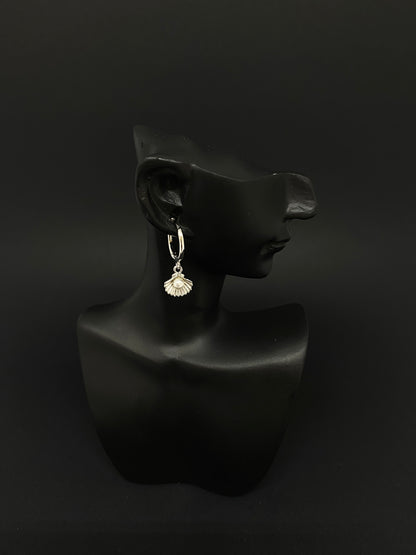 Kailani Clamshell & Pearl Earring