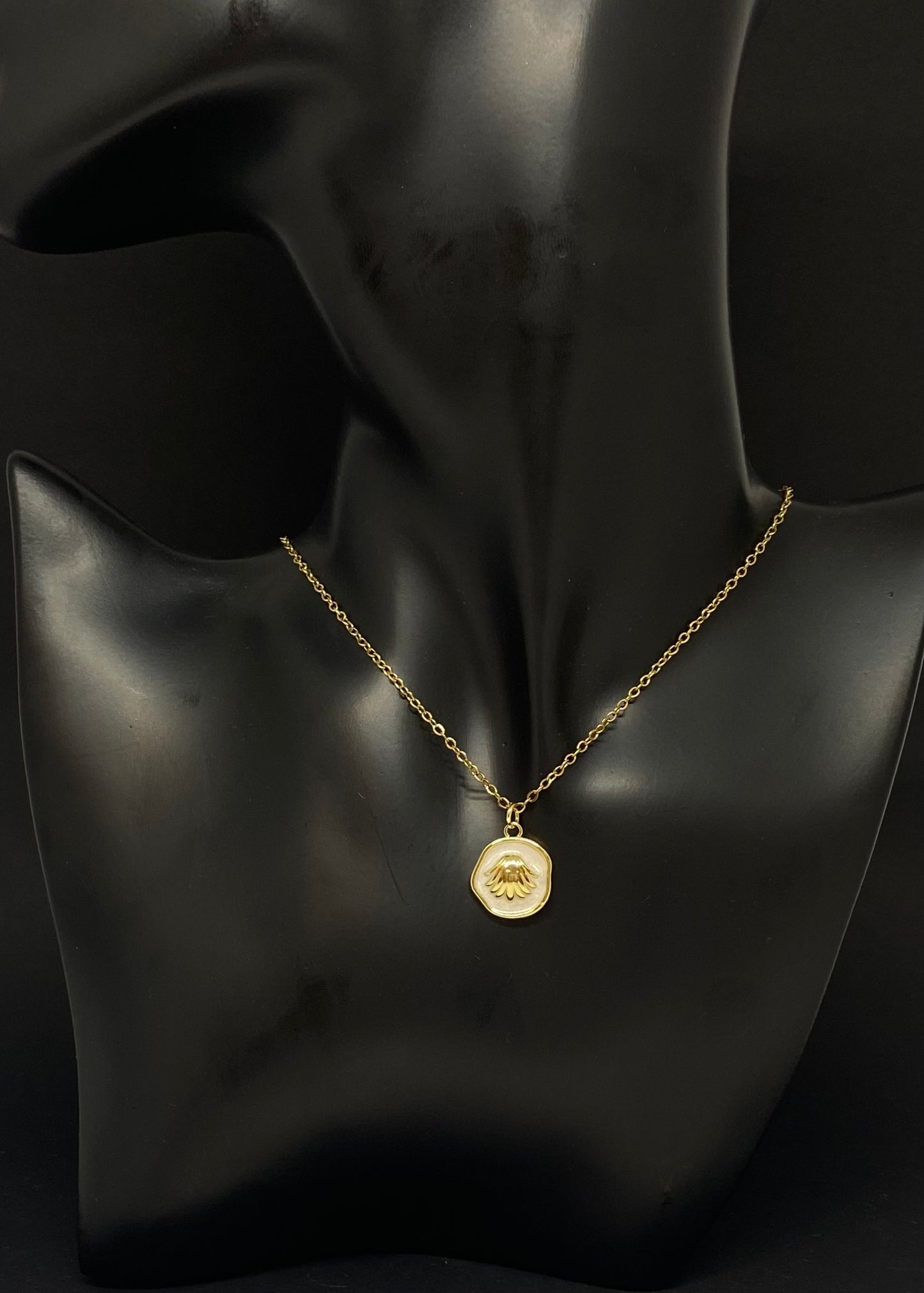 Odysea Pearl Shell Necklace