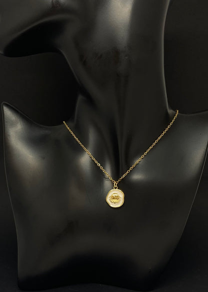 Odysea Pearl Shell Necklace