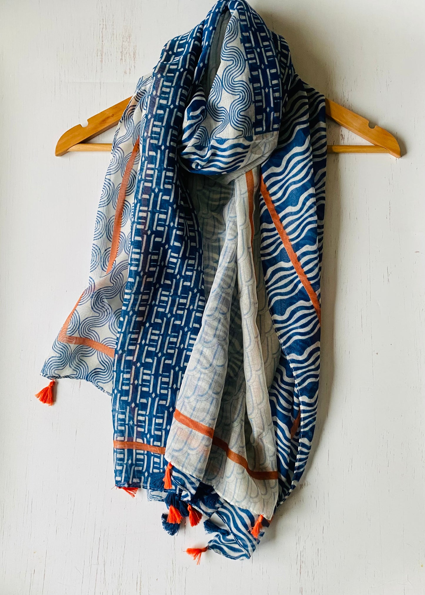 Elisa Scarf