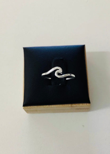Kailani Wave Ring
