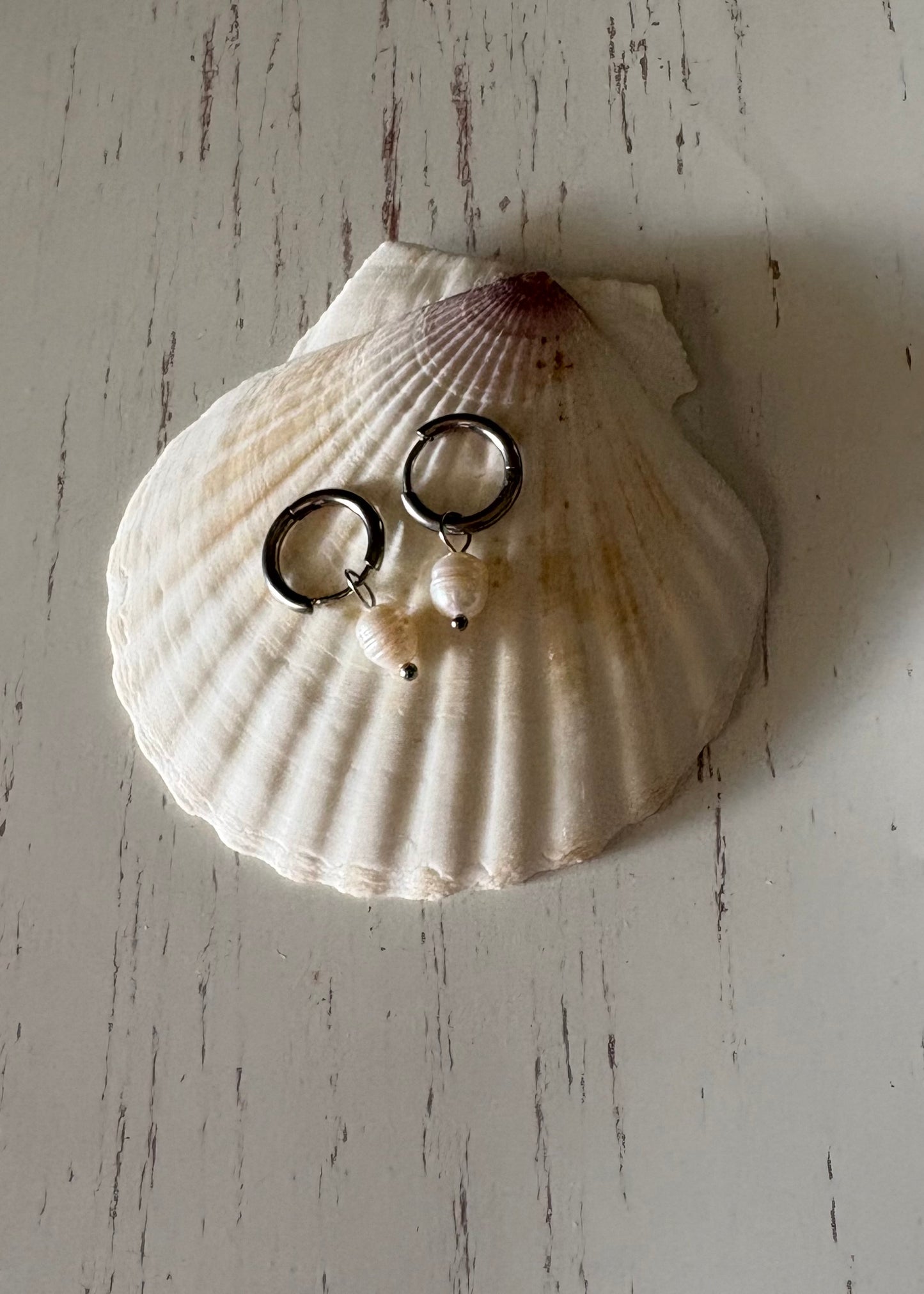 Velare Pearl Drop Earrings