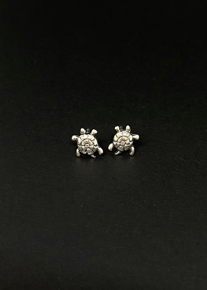 Kailani Small Turtle Stud Earrings
