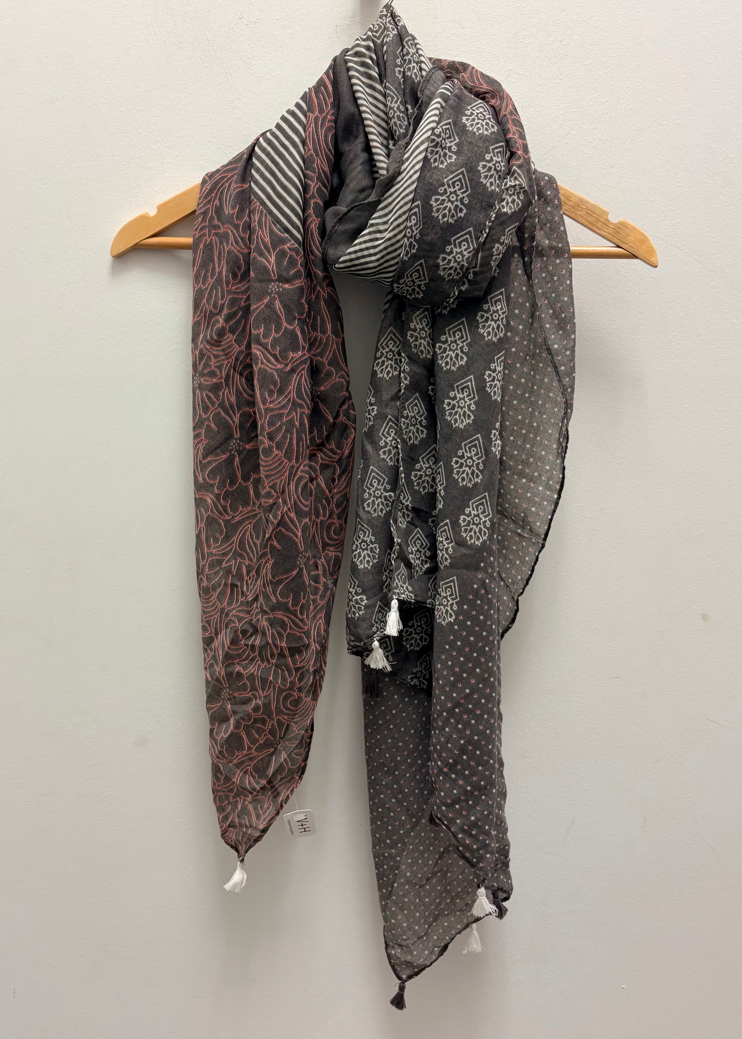 Alvaro Scarf