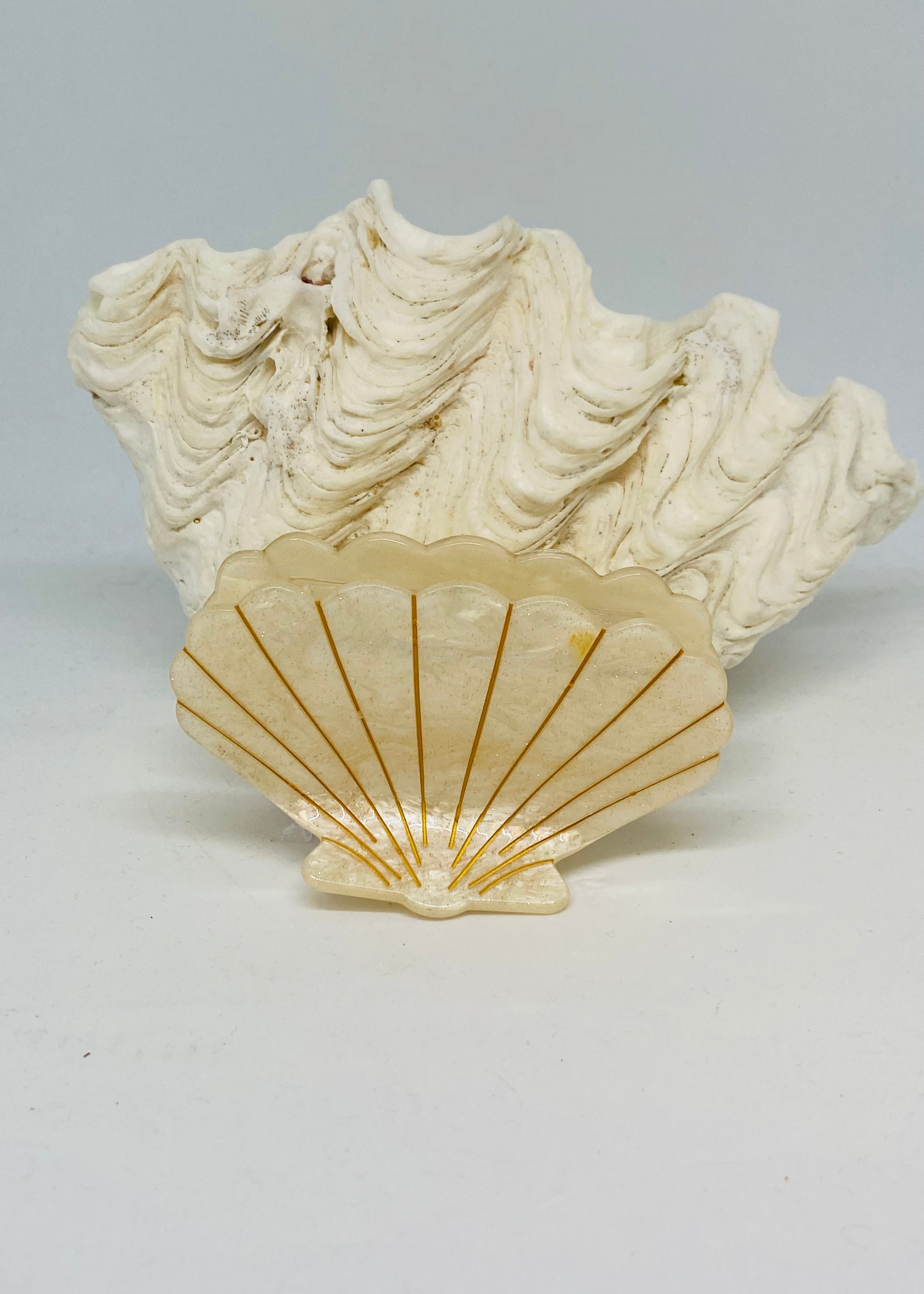 Clam Shell Clip Large – Haven Boutique & Gifts